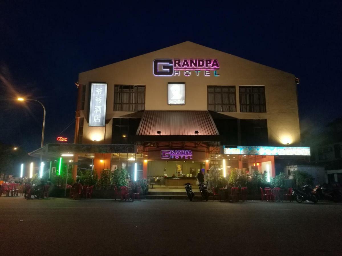 Grandpa Hotel Port Dickson Exterior foto